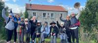 Happy group on the Le Puy Camino | Jaclyn Lofts