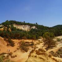 The sunburnt sand distinguishes some areas of Luberon | Auriane Cle´ment
