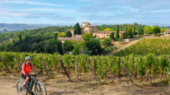 Tuscany is home to gorgeous cycle routes