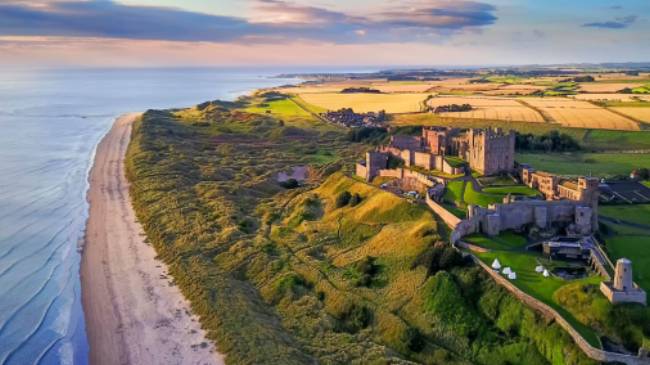 Bamburgh Castle, Northumberland Coast Path | Yin Sun Photography