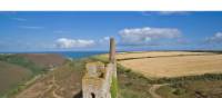 You'll find some deserted engine houses along the coastline in Cornwall | ASKULTD