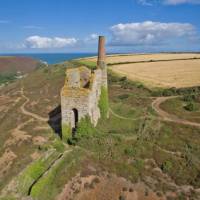 You'll find some deserted engine houses along the coastline in Cornwall | ASKULTD