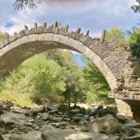 The stunning Kapetan Arkouda stone bridge | Tom Panagos