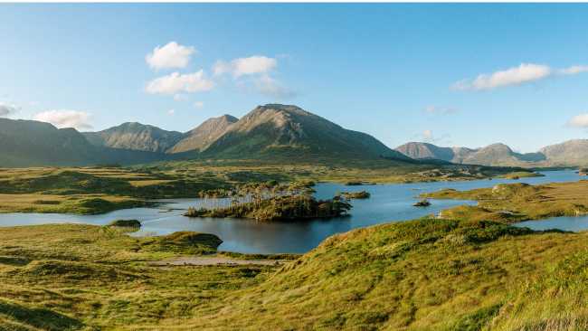 Inagh Valley and Derryclare Lough, Connemara | Pedro Souza and Joyce Country