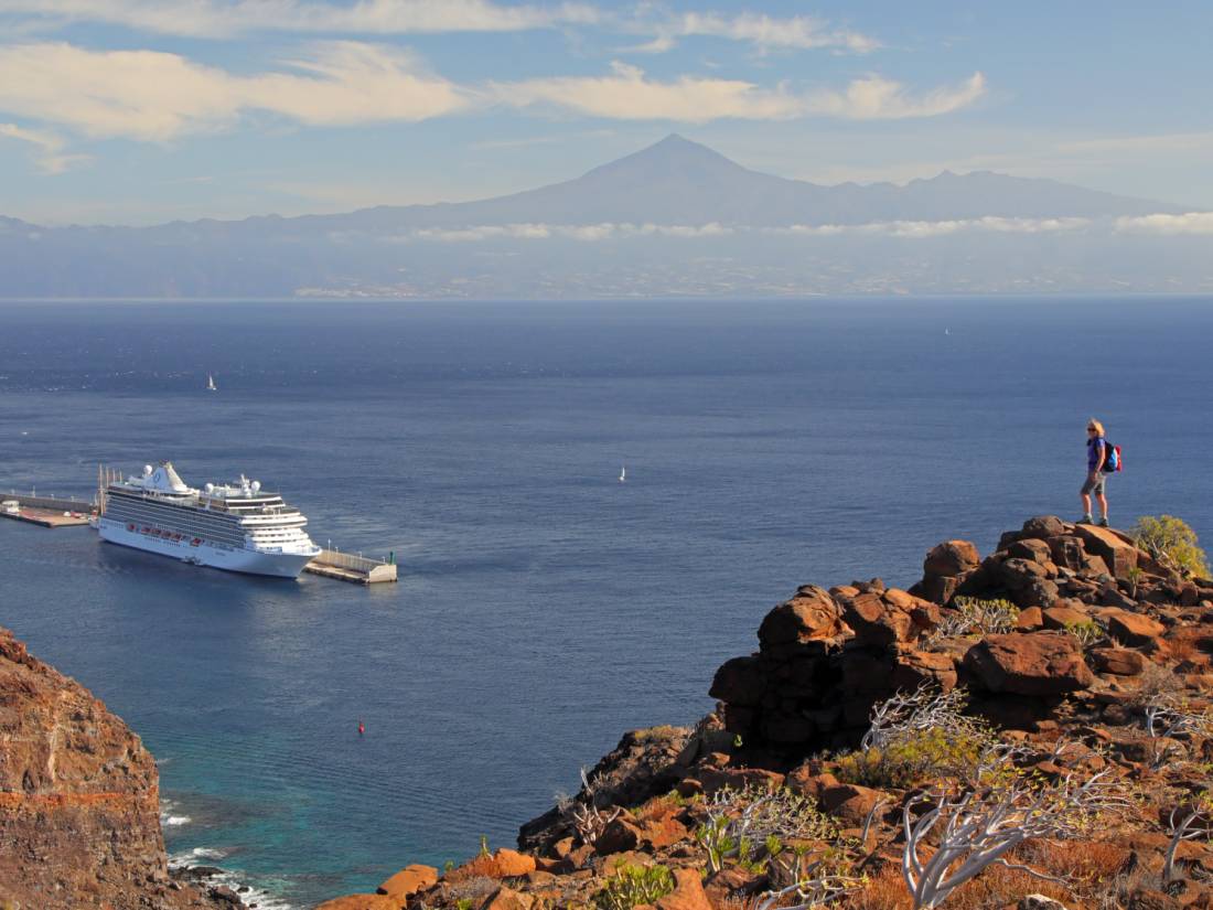 Punta Canarios, overlooking Tenerife and Mt. Teide |  <i>John Millen</i>