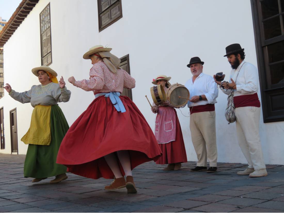 Traditional Gomeran dancers |  <i>John Millen</i>