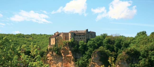 Bruniquel Chateau across the Averyron